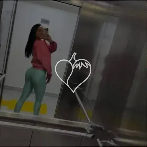 THAIS VARGAS
