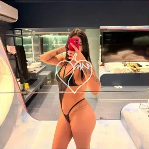 Larissa Prado