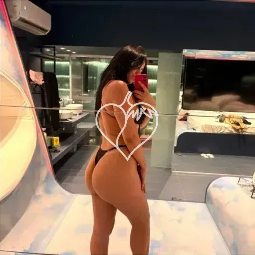 Larissa Prado