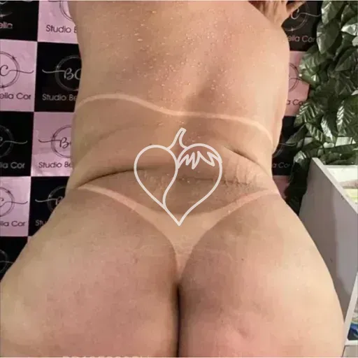 Capa de Amanda Oliveira