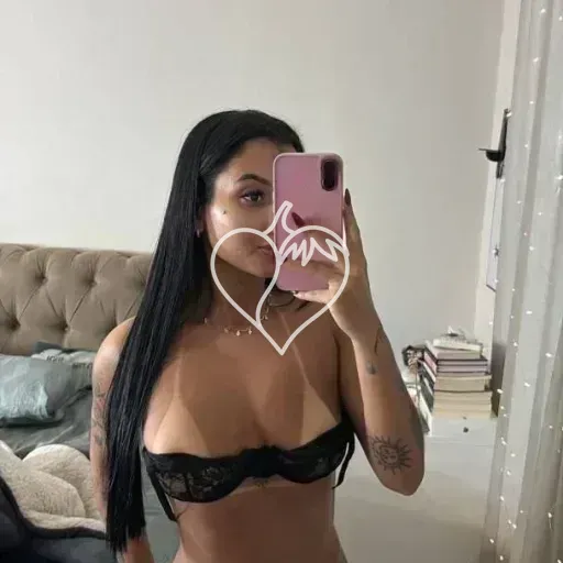 LARISSA RIQUELME