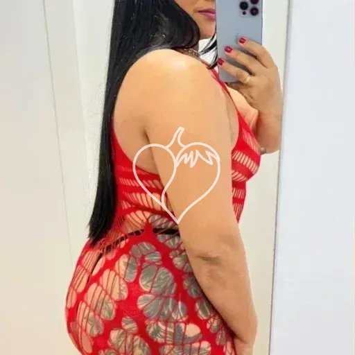Nanda Prado