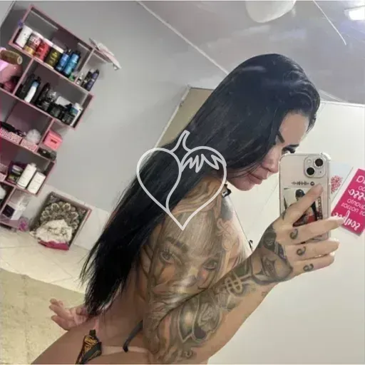 Letícia carvalho