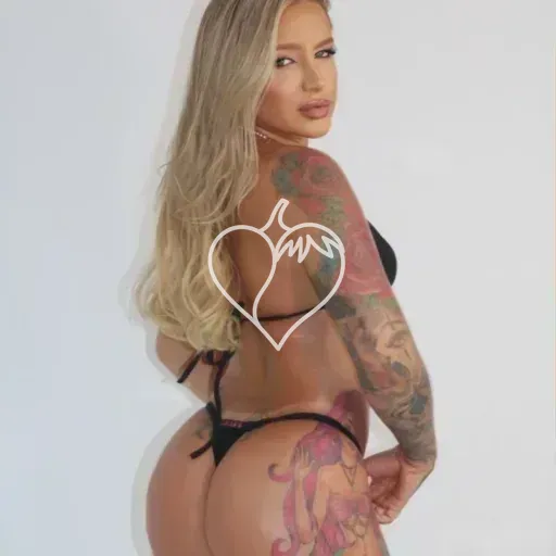 Capa de Thays Oliveira
