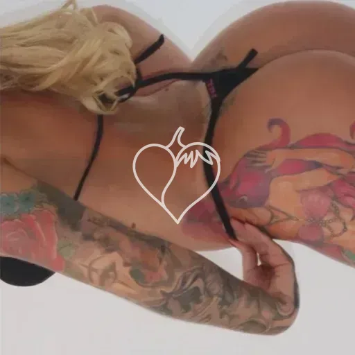 Thays Oliveira