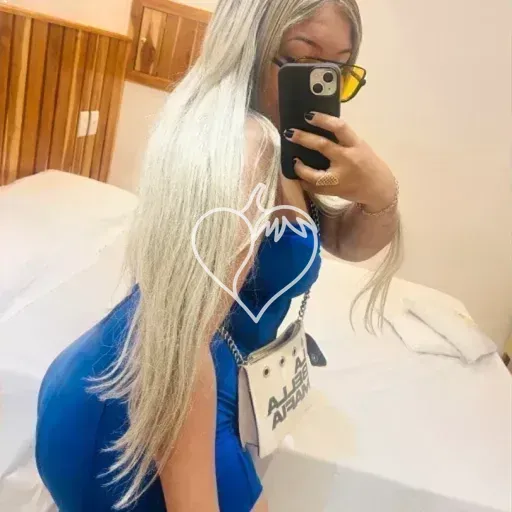 Izzy Liv
