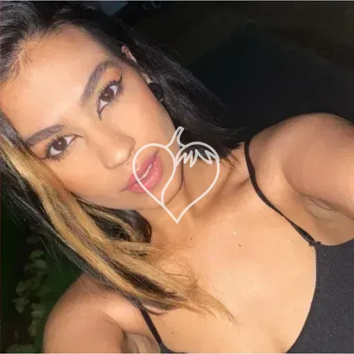 Capa de Lara Luiza