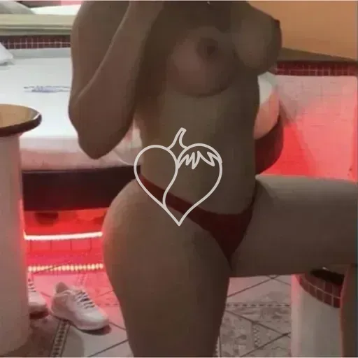 Tatá Fernandes