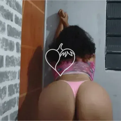 Capa de Camila Leite